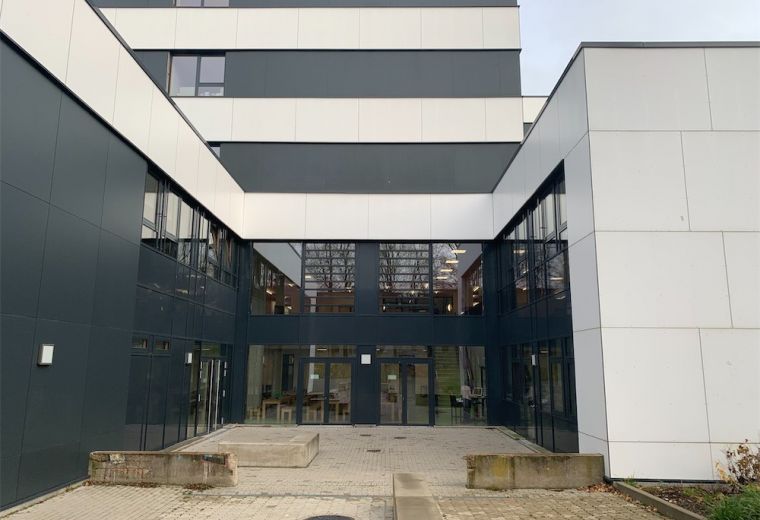 22 Gymnasium Horn 09